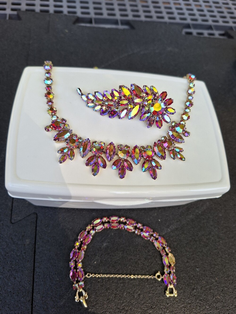 Vintage SHERMAN Sparkling Red/ Fushia Aurora Borealis Necklace Brooch Bracelet